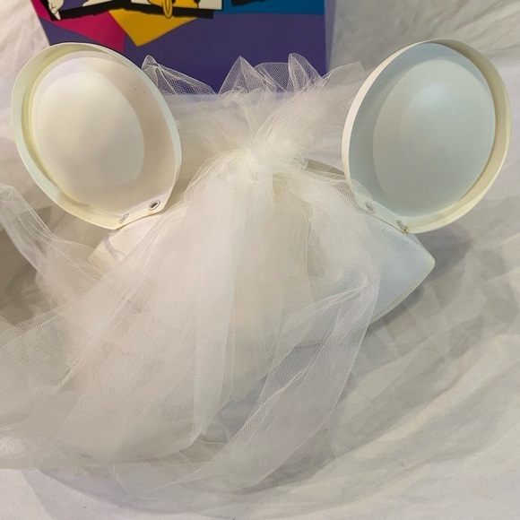 Vintage Walt Disney World Retired Bride And Groom Ears Top Hat &Box Mickey Mouse main image 10